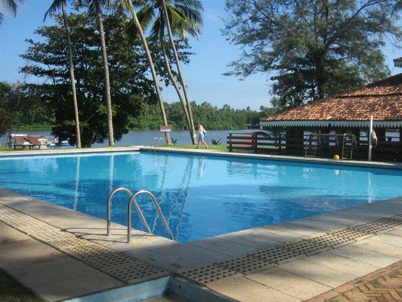 Club Bentota Hotel Bagian luar foto