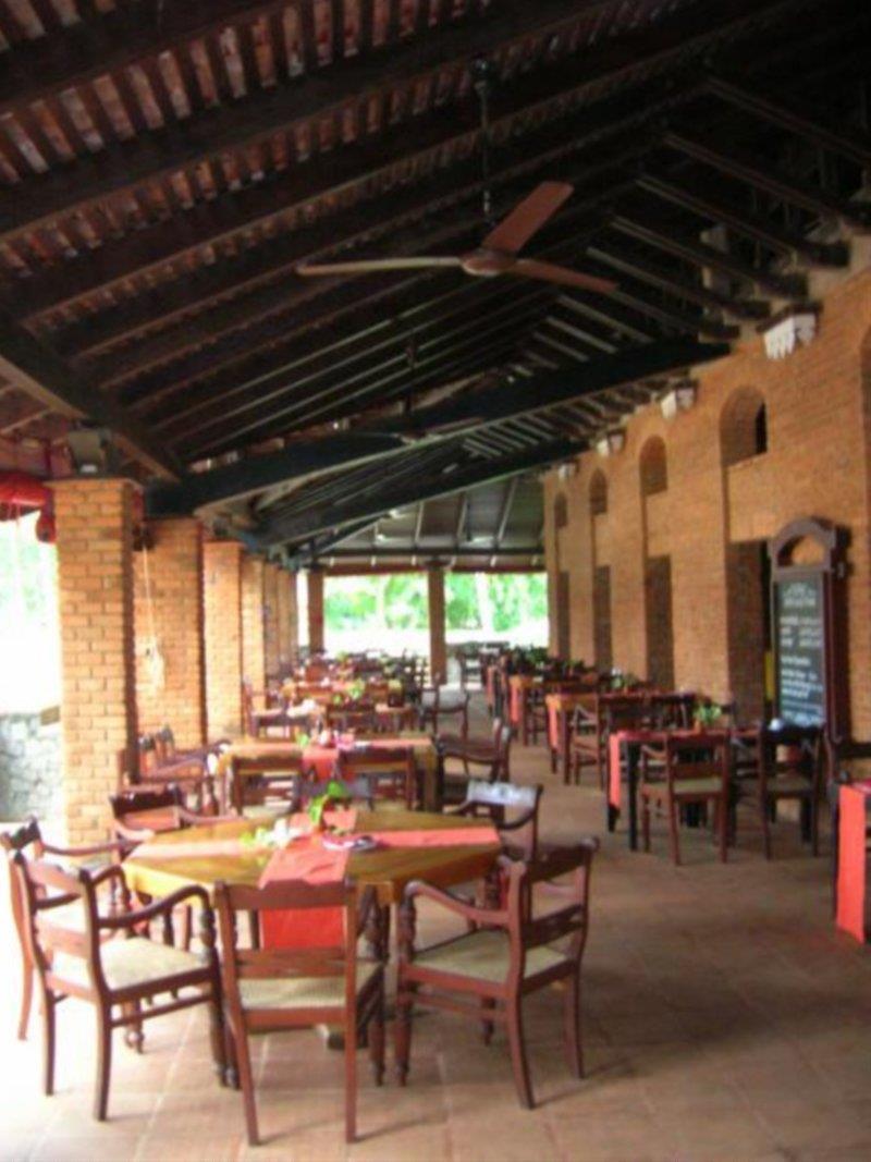Club Bentota Hotel Bagian luar foto