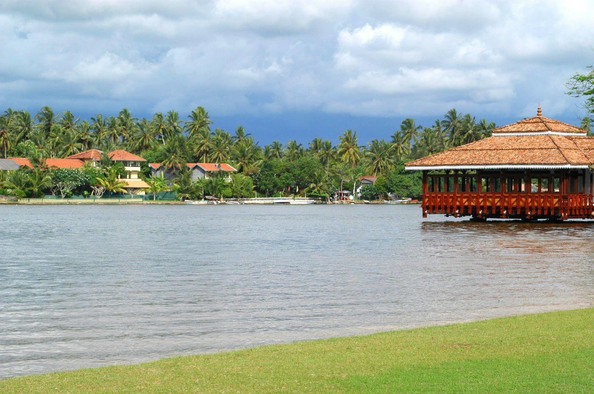 Club Bentota Hotel Bagian luar foto